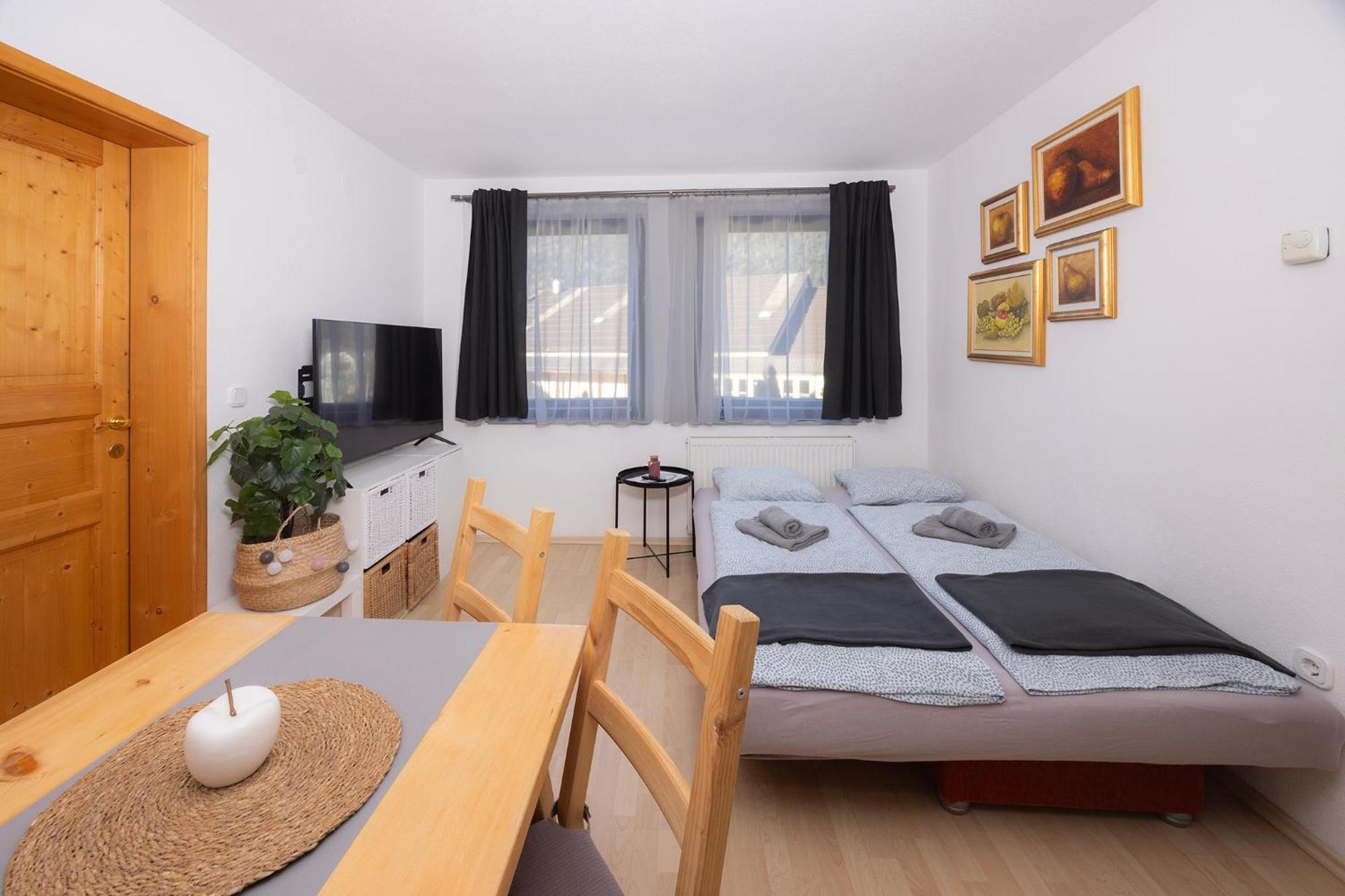 Apartmaji Anze クランスカゴーラ エクステリア 写真