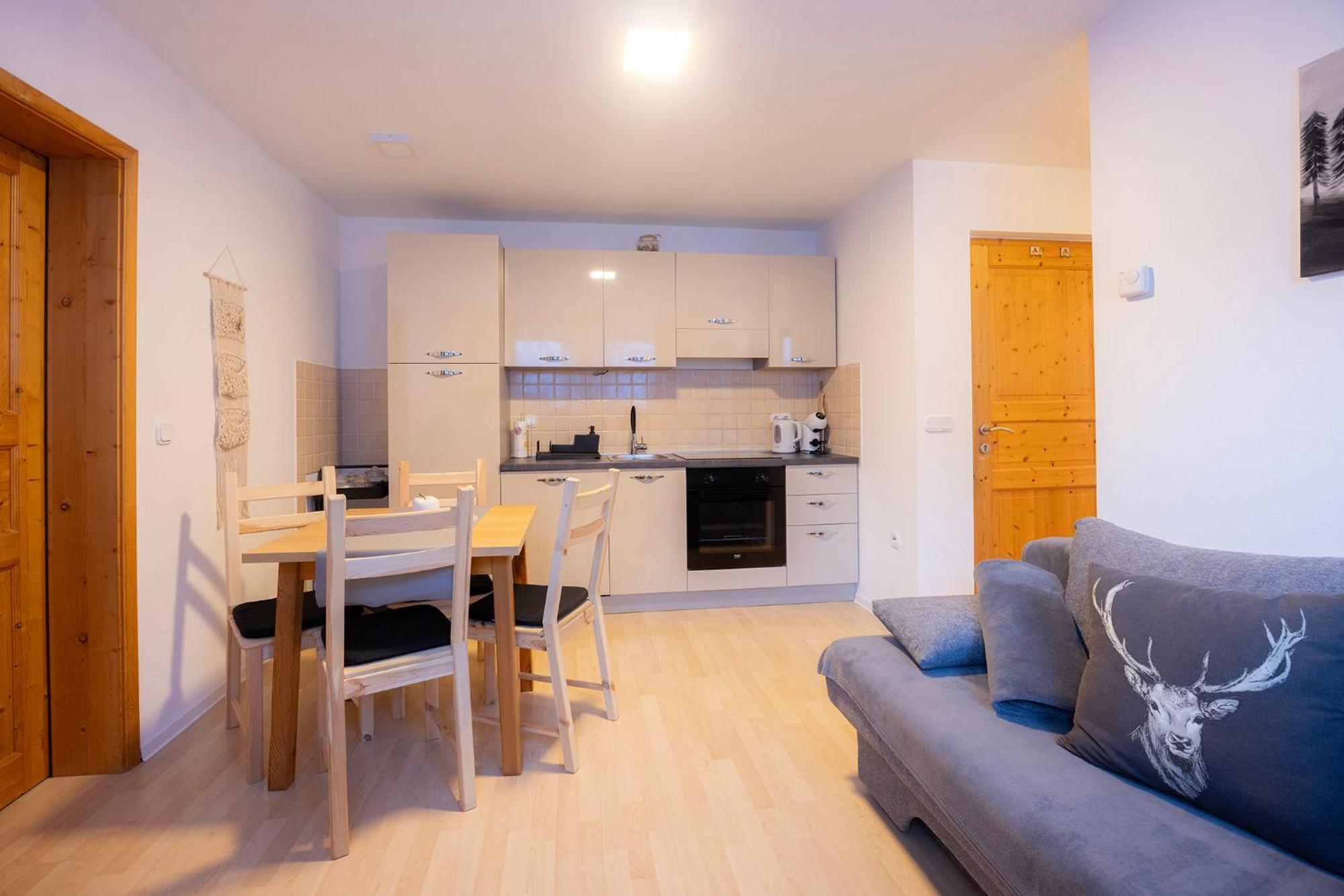 Apartmaji Anze クランスカゴーラ エクステリア 写真