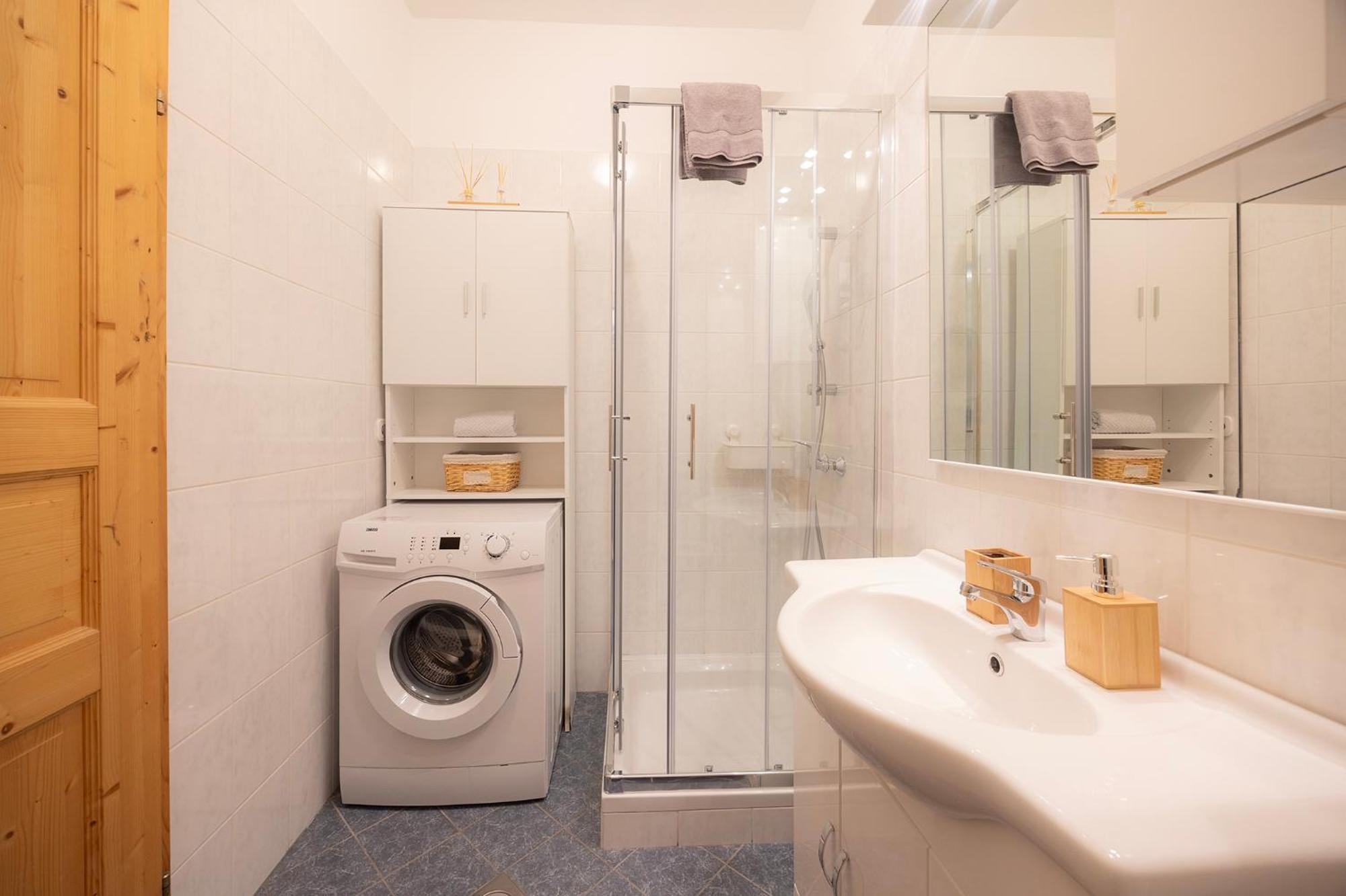 Apartmaji Anze クランスカゴーラ エクステリア 写真
